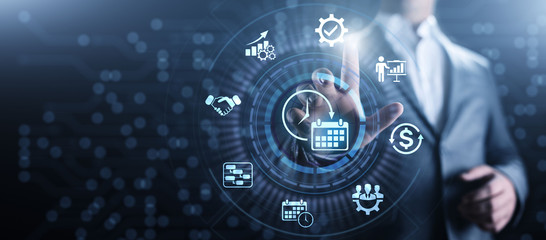 靠劳动成功的名人事例有哪些？