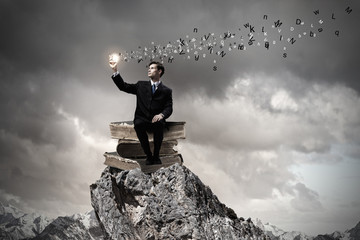 公司高层管理人员岗位职责