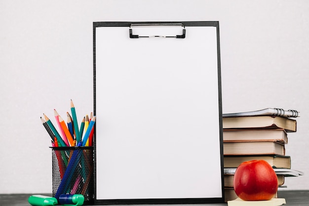 靠劳动成功的名人事例有哪些？