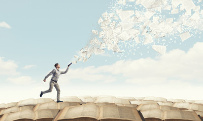 公司高层管理人员岗位职责